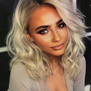 Meet your Posher, Cassandra